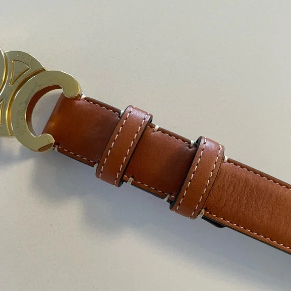 CELINE Triomphe Belt in Natural Calfskin Tan - Picture 4 of 7